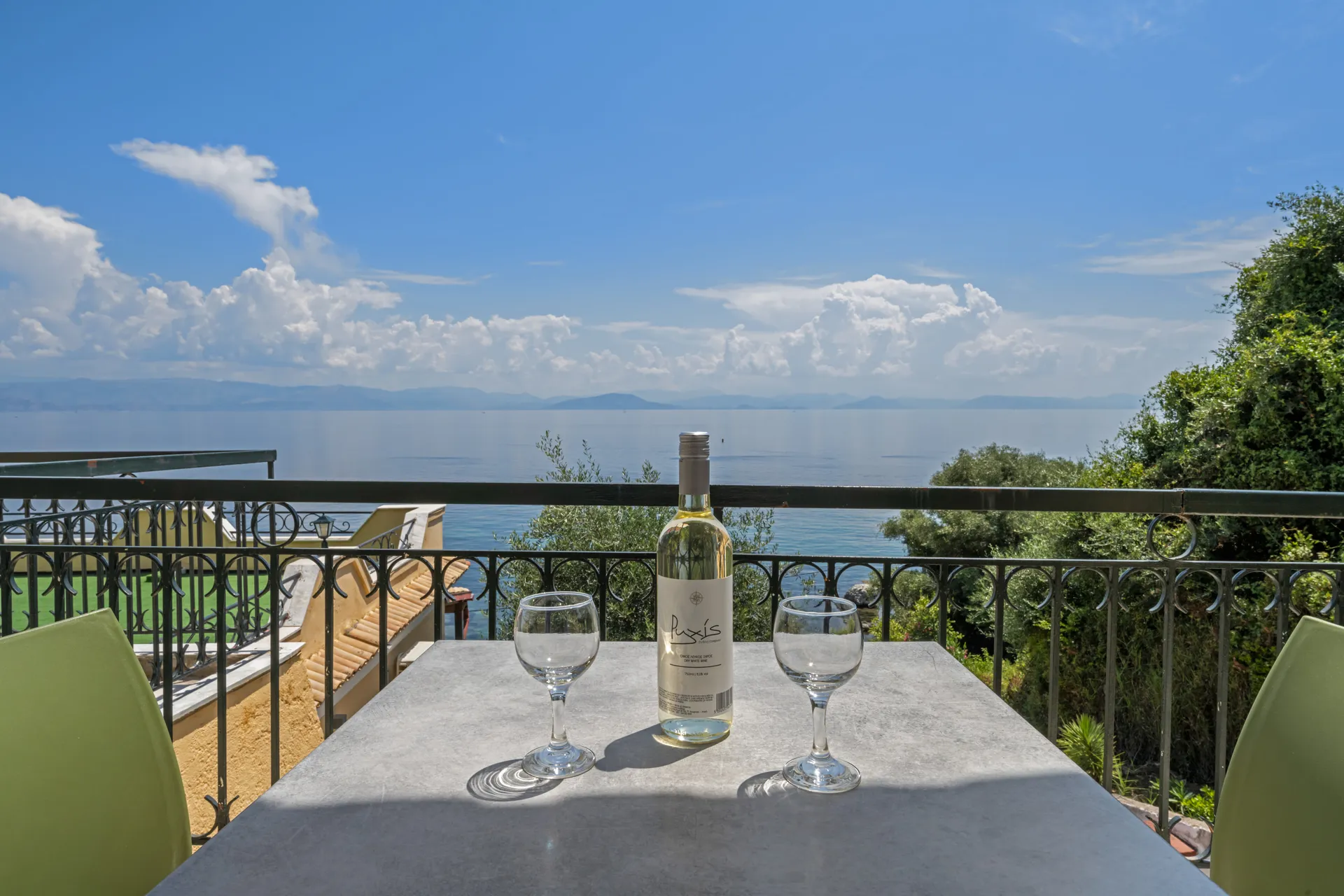 Tiara Holidays - Batelo Hotel - Deluxe Room with Seaview Rooftop - balcony